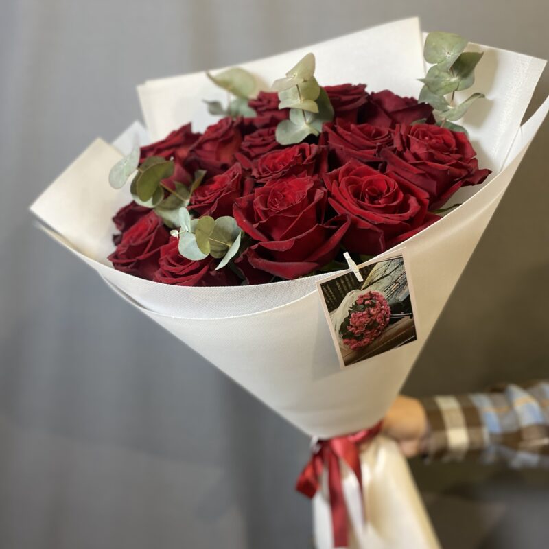 Букет из 15 роз с